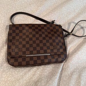 Louis Vuitton Hoxton Messenger- Damier